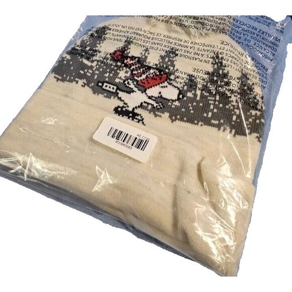 American Eagle Peanuts Snoopy White Hat Beanie Cuff Pom Pom NWT - Picture 5 of 5